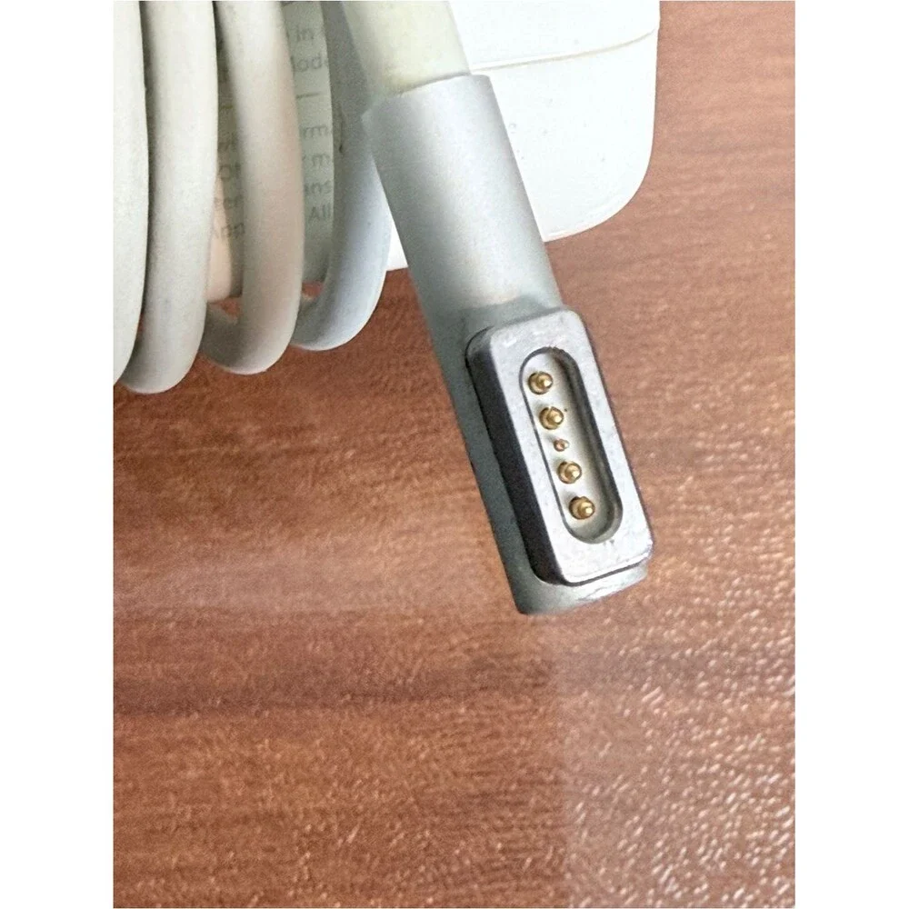2 Apple MacBook 85W Magsafe Power Adapter Chargers A1343